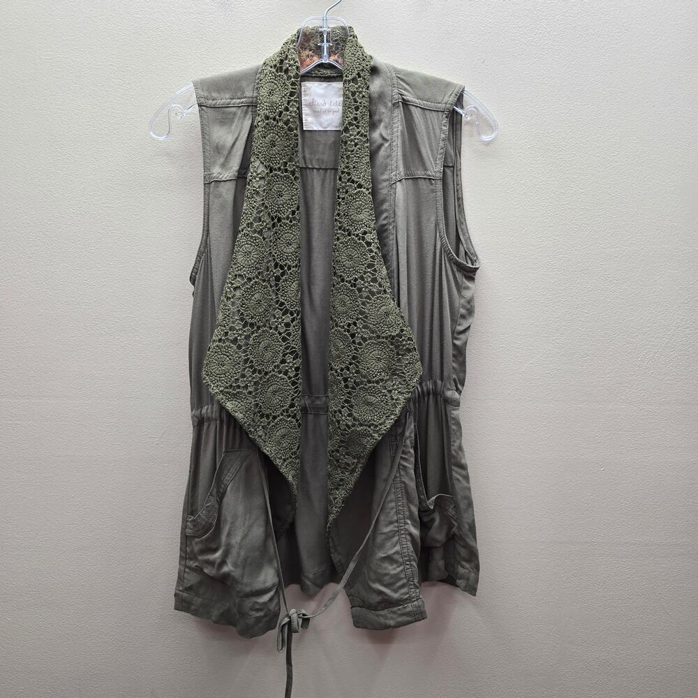Altar'd State Women's Embroidered Lace Open Front Jacket Vest Green Size Medium